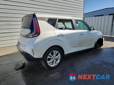 Trzecie zdjęcie samochodu z tyłu: 2023 KIA SOUL LX VIN:KNDJ23AU3P7852278 - miniatura