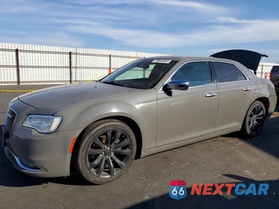 2018 CHRYSLER 300 LIMITED 2C3CCAEGXJH148710 - główne zdjęcie licytacji z USA - miniatura