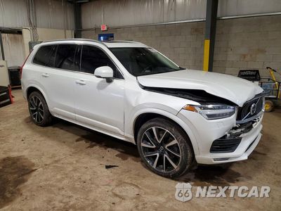 Czwarte zdjęcie samochodu z boku: 2022 VOLVO XC90 T6 MOMENTUM VIN:YV4A22PKXN1834602 - miniatura