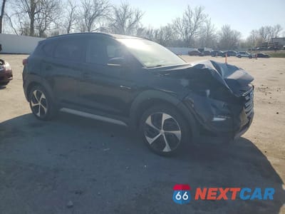 Czwarte zdjęcie samochodu z boku: 2017 HYUNDAI TUCSON VALUE VIN:KM8J33A26HU549263 - miniatura