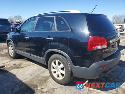 Drugie zdjęcie samochodu z przodu: 2011 KIA SORENTO LX VIN:5XYKT4A17BG105078 - miniatura