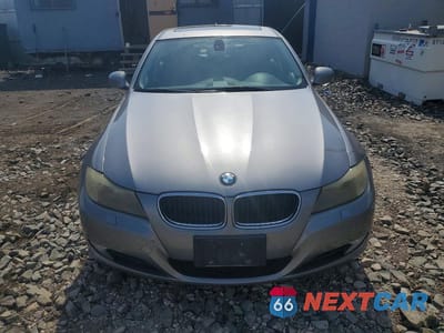 Piąte zdjęcie samochodu w środku: 2010 BMW 328 XI SULEV VIN:WBAPK5C53AA651984 - miniatura