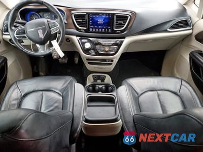 Zdjęcie 8 z 13 samochodu: 2017 CHRYSLER PACIFICA TOURING L VIN:2C4RC1BG4HR821439 - miniatura