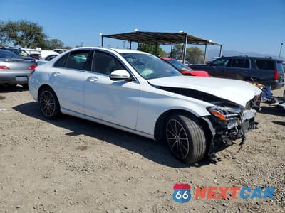 Czwarte zdjęcie samochodu z boku: 2021 MERCEDES-BENZ C 300 VIN:W1KWF8DB2MR625493 - miniatura