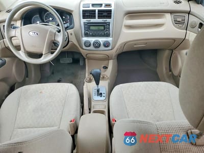Zdjęcie 8 z 13 samochodu: 2008 KIA SPORTAGE VIN:KNDJE723887485111 - miniatura