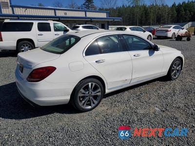 Trzecie zdjęcie samochodu z tyłu: 2018 MERCEDES-BENZ C 300 4MATIC VIN:55SWF4KB8JU274868 - miniatura