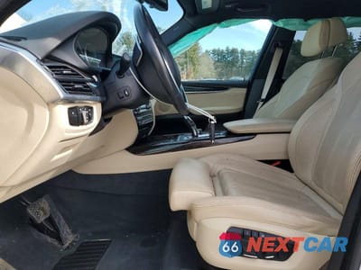 Zdjęcie 7 z 12 samochodu: 2018 BMW X5 XDR40E VIN:5UXKT0C5XJ0V98802 - miniatura