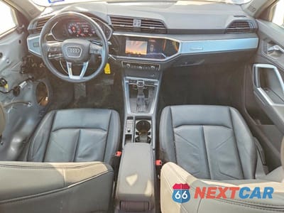 Zdjęcie 8 z 13 samochodu: 2019 AUDI Q3 PREMIUM VIN:WA1AECF31K1079193 - miniatura