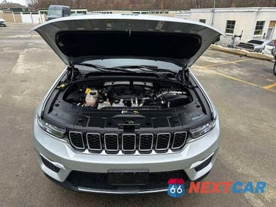 Zdjęcie 8 z 10 samochodu: 2023 JEEP GRAND CHEROKEE LIMITED 4XE VIN:1C4RJYB66PC649198 - miniatura