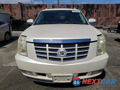 Piąte zdjęcie samochodu w środku: 2008 CADILLAC ESCALADE ESV VIN:1GYFC66898R180582 - miniatura
