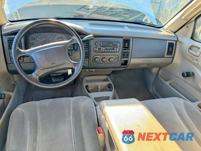 Zdjęcie 9 z 10 samochodu: 2003 DODGE DAKOTA QUAD SPORT VIN:1D7HG38N33S195607 - miniatura