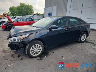 2021 KIA FORTE FE 3KPF24AD7ME274595 - główne zdjęcie licytacji z USA - miniatura