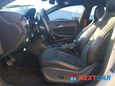 Zdjęcie 7 z 12 samochodu: 2015 MERCEDES-BENZ CLA 250 VIN:WDDSJ4EB9FN284429 - miniatura