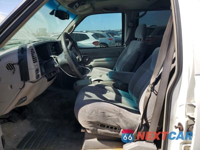 Zdjęcie 7 z 14 samochodu: 1999 CHEVROLET TAHOE C1500 VIN:1GNEC13R8XR118291 - miniatura