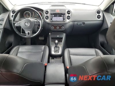 Zdjęcie 8 z 11 samochodu: 2011 VOLKSWAGEN TIGUAN S VIN:WVGBV7AX3BW553820 - miniatura