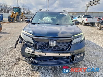 Piąte zdjęcie samochodu w środku: 2019 HONDA PASSPORT TOURING VIN:5FNYF7H97KB004936 - miniatura