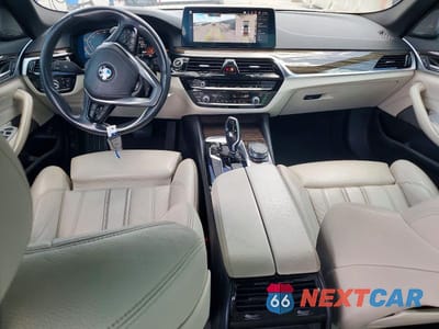 Zdjęcie 8 z 12 samochodu: 2021 BMW 530 XI VIN:WBA13BJ0XMCF06056 - miniatura
