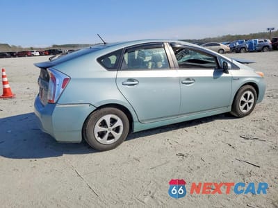 Trzecie zdjęcie samochodu z tyłu: 2014 TOYOTA PRIUS TWO VIN:JTDKN3DUXE1832701 - miniatura