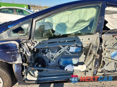 Zdjęcie 7 z 13 samochodu: 2013 TOYOTA PRIUS TWO VIN:JTDKN3DUXD1684922 - miniatura