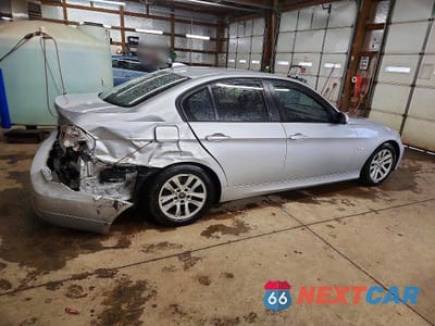 Trzecie zdjęcie samochodu z tyłu: 2007 BMW 328 I VIN:WBAVA37547NE27202 - miniatura