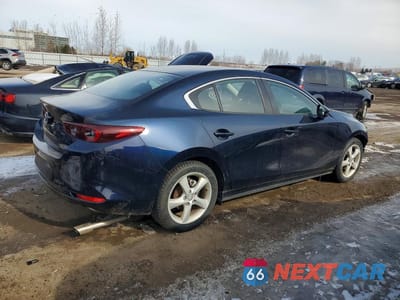 Trzecie zdjęcie samochodu z tyłu: 2025 MAZDA 3 SELECT SPORT VIN:JM1BPABM4S1788353 - miniatura