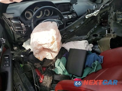 Zdjęcie 8 z 11 samochodu: 2015 MERCEDES-BENZ E 400 4MATIC VIN:WDDKJ6HB3FF300223 - miniatura