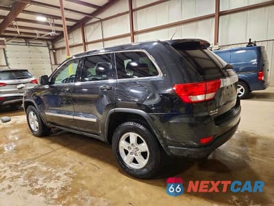 Drugie zdjęcie samochodu z przodu: 2012 JEEP GRAND CHEROKEE LAREDO VIN:1C4RJFAG3CC175817 - miniatura