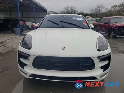 Piąte zdjęcie samochodu w środku: 2017 PORSCHE MACAN GTS VIN:WP1AG2A52HLB55714 - miniatura