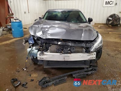 Piąte zdjęcie samochodu w środku: 2019 NISSAN ALTIMA 2.5 SV VIN:1N4BL4DW0KC148565 - miniatura