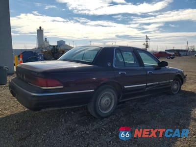 Trzecie zdjęcie samochodu z tyłu: 1993 MERCURY GRAND MARQUIS GS VIN:2MELM74W9PX615326 - miniatura