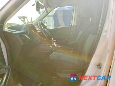 Zdjęcie 7 z 14 samochodu: 2019 RAM PROMASTER CITY VIN:ZFBHRFAB0K6N59109 - miniatura