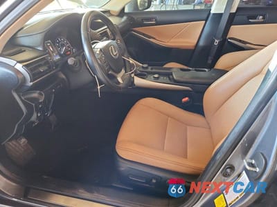 Zdjęcie 7 z 12 samochodu: 2020 LEXUS IS 300 BASE VIN:JTHAA1D22L5106586 - miniatura