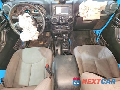 Zdjęcie 8 z 11 samochodu: 2017 JEEP WRANGLER UNLIMITED SPORT VIN:1C4BJWDG1HL673275 - miniatura