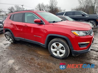Czwarte zdjęcie samochodu z boku: 2018 JEEP COMPASS LATITUDE VIN:3C4NJDBB3JT458256 - miniatura