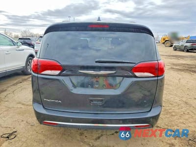 Zdjęcie 6 z 12 samochodu: 2017 CHRYSLER PACIFICA TOURING L VIN:2C4RC1BG4HR517396 - miniatura