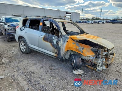 Czwarte zdjęcie samochodu z boku: 2008 TOYOTA RAV4 LIMITED VIN:JTMZD31V886055070 - miniatura