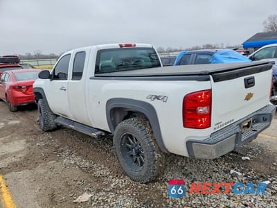 Drugie zdjęcie samochodu z przodu: 2010 CHEVROLET SILVERADO K1500 VIN:1GCSKPE34AZ219703 - miniatura