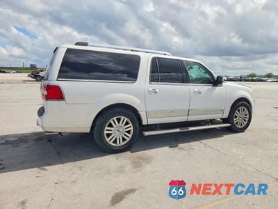 Trzecie zdjęcie samochodu z tyłu: 2012 LINCOLN NAVIGATOR L VIN:5LMJJ3H51CEL00441 - miniatura