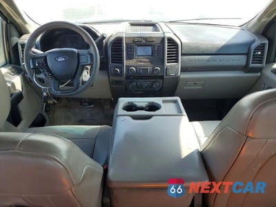 Zdjęcie 8 z 11 samochodu: 2017 FORD F350 SUPER DUTY UTILITY / SERVICE TRUCK VIN:1FD7X3ET8HEE35986 - miniatura