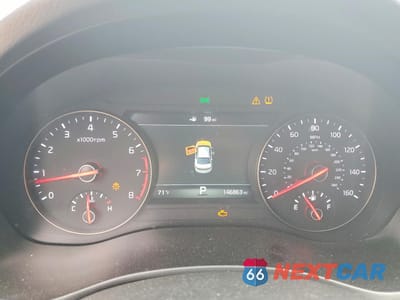 Zdjęcie 9 z 12 samochodu: 2018 KIA CADENZA LIMITED VIN:KNALC4J14J5105046 - miniatura