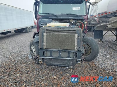 Zdjęcie 9 z 10 samochodu: 2016 VOLVO VN VNL VIN:4V4NC9EH4GN961492 - miniatura