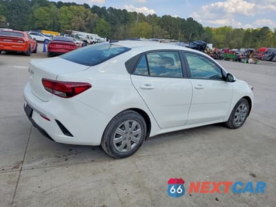 Trzecie zdjęcie samochodu z tyłu: 2022 KIA RIO S VIN:3KPA24AD7NE435524 - miniatura