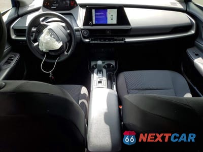 Zdjęcie 8 z 12 samochodu: 2024 TOYOTA PRIUS VIN:JTDADABU9R3023335 - miniatura