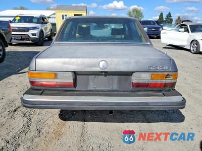 Zdjęcie 6 z 11 samochodu: 1986 BMW 3 SERIES VIN:WBADB7403D1047082 - miniatura