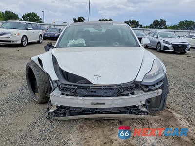 Piąte zdjęcie samochodu w środku: 2020 TESLA MODEL 3 VIN:5YJ3E1EA3LF745952 - miniatura