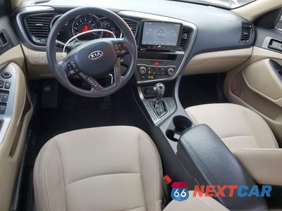 Zdjęcie 8 z 11 samochodu: 2012 KIA OPTIMA LX VIN:5XXGM4A76CG089260 - miniatura