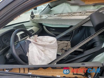 Zdjęcie 7 z 12 samochodu: 2016 BMW 320 I VIN:WBA8E1G58GNT35531 - miniatura
