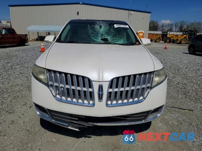Piąte zdjęcie samochodu w środku: 2010 LINCOLN MKT VIN:2LMHJ5FR6ABJ04754 - miniatura