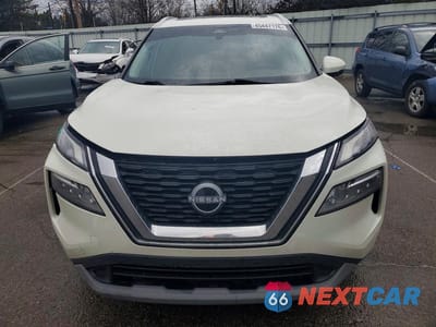 Piąte zdjęcie samochodu w środku: 2022 NISSAN ROGUE SV VIN:5N1BT3BB7NC675247 - miniatura