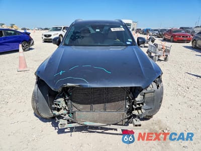 Piąte zdjęcie samochodu w środku: 2017 VOLVO XC90 T6 VIN:YV4A22PL9H1166286 - miniatura